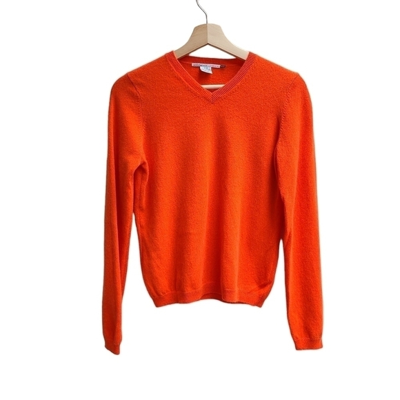 100% Cashmere Soft Classic V-neck Sweater in Orange,  Size Small Petite - Picture 1 of 10